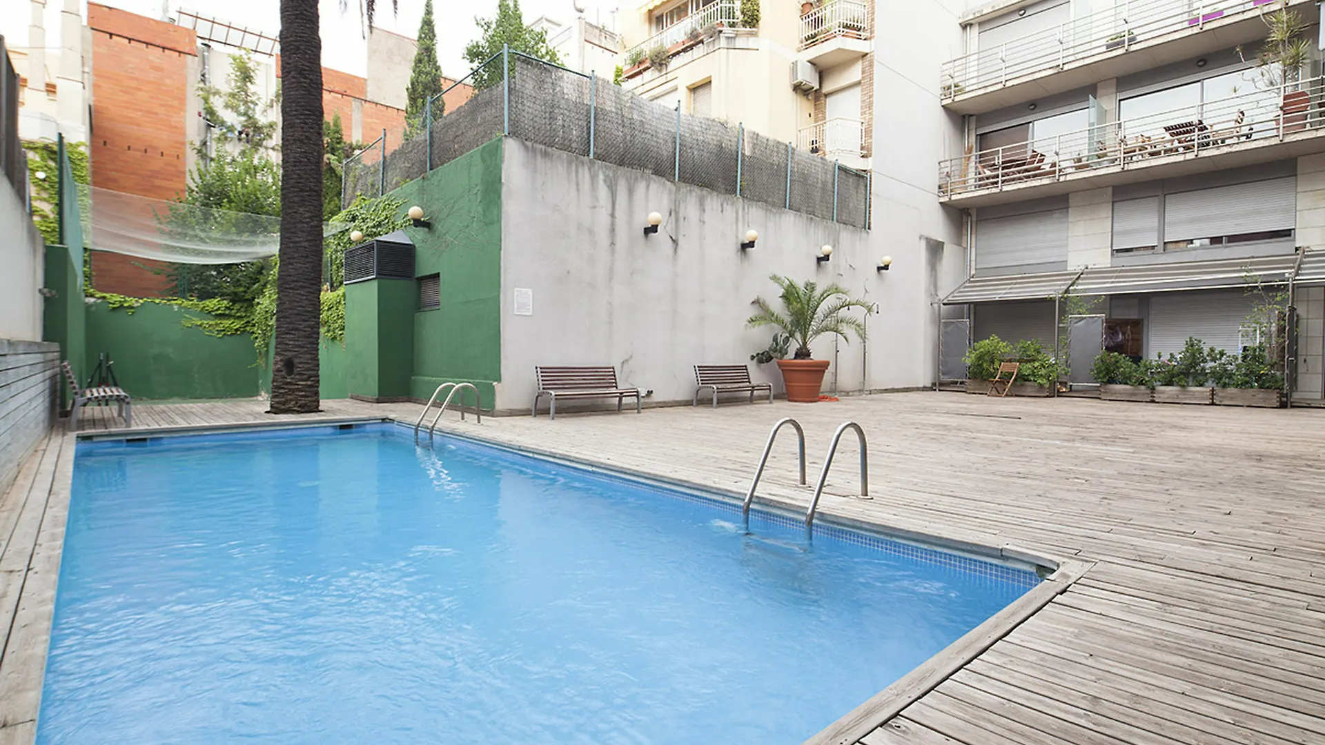 My Space Barcelona Gracia Pool Near Center Spain